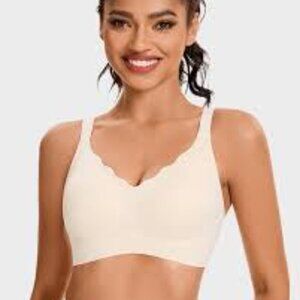 SheCurve Seamless Comfort Smoothing Push Up Bra In Ivory